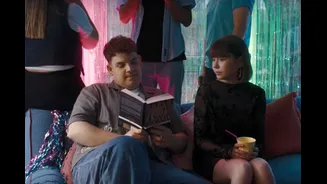 Descobrimos quais livros Isaac lê em ‘Heartstopper: Para Sempre’