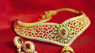22K Gold Jewellery vs 24K Gold Coins: Which Form Suits Your Buying Goal?