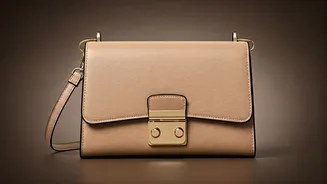 The Chic East-West Bag: A Nostalgic Yet Modern Silhouette Dominating Fashion