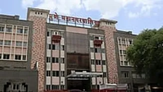 Following Bombay HC Order, Pune Civic Body Issues Guidelines For Seeking Compensation In Pothole Accident Cases