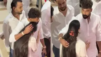 Mohammad Siraj attends Asha Bhosle’s funeral, consoles her granddaughter Zanai Bhosle