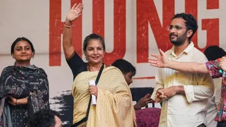 CJP के विरोध मार्च में पहुंची शबाना आजमी, बॉलीवुड की अनुपस्थिति पर दिया करारा जवाब
