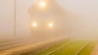 A New Amrit Bharat Train Connects Delhi and Gorakhpur: Travel Guide