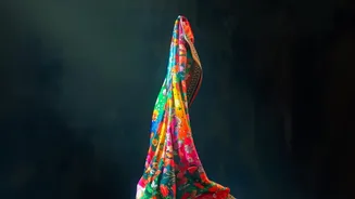 The Update On Delhi's New Experimental-Weaving Show Brings New Attention To Craft-Museum Audiences