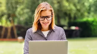 Emergency Funds For Freelancers: Why Flexi-FDs Outperform Basic Savings Accounts