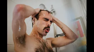 De frente ou de costas? Jeito de tomar banho vira debate no TikTok