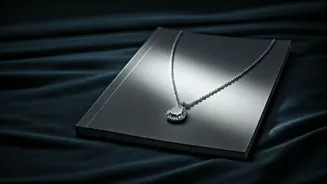 Kiara Advani's Peek at Saraayah: A Delight!