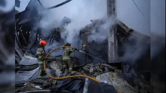 Russia escalates strikes on Kyiv amid US peace push