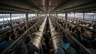 Mumbai Local Overcrowding: A Contentious Debate