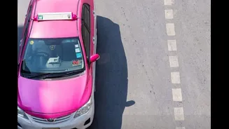 Travelling To Dubai Soon? Decode The City’s Taxi Colours First