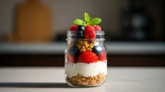 This Creamy Greek Yogurt Parfait Beats Heavy Breakfasts