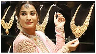 Gold, Silver Shine Bright This Week, Prices Jump Sharply On Global Cues