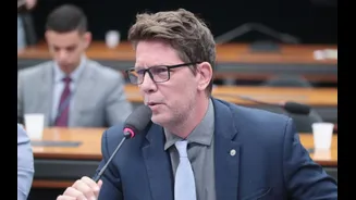 Mário Frias nega envio de R$ 2 milhões para ONG da produtora de filme sobre Bolsonaro