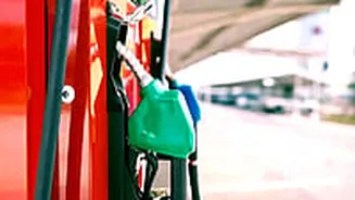 'No Stock': Rumours Of Fuel Shortage Spark Panic Buying At Gujarat Petrol Pumps; Queues Surge | Videos