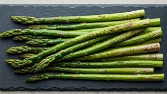 Quick & Flavorful Broiled Asparagus: A Speedy Side Dish Guide