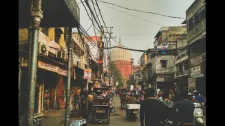 Understanding Delhi's Rainfall and Temperature Swings