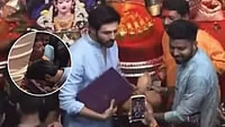 Kartik Aaryan Places National Award At Lalbaugcha Raja's Feet, Seeks Bappa's Blessings - VIDEO