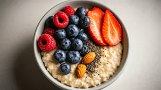 Boost Your Day: The Ultimate Guide to Crafting a Delicious Oatmeal Berry Bowl