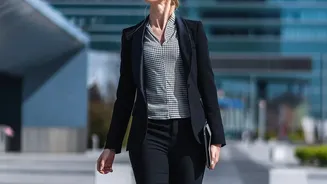 How Office Professionals Build Daily Stamina Using Zone-2 Brisk Walking