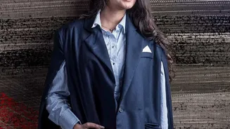 Handlooms In Youth Wardrobes: How Creative Layering Makes Heritage Textiles Look Contemporary