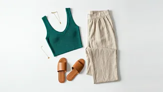 Effortless Chic: Styling Modern Casual Outfits with Trendy Crop Tops