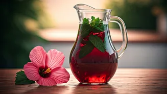 Replace Sugary Sodas With This Refreshing Hibiscus Mint Iced Tea