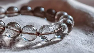 How artisans make jewelry from recycled glass