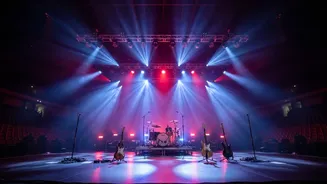 India's youth flocks to live music