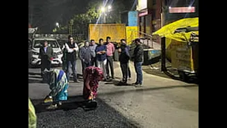 Indore News: Mayor Pushyamitra Bhargava Conducts Late-Night Inspection Of Ongoing Patchwork Across City