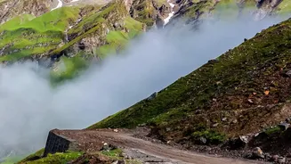 Why Late Monsoon Conditions Make Altitude Acclimatisation Stops Critical On Manali-Leh Drives