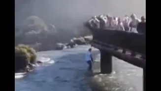 Novas imagens mostram turista pulando nas águas das Cataratas do Iguaçu.Vejavídeo