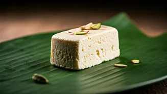 Amritsari Kulfi On Green Leaves Is The Ultimate Treat