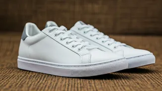 Best Men's Casual Sneakers: Comfort & Style Guide