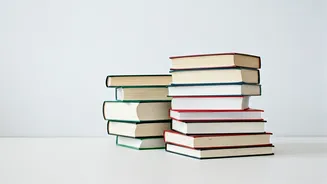 किताबों का चुनाव: हमें दूसरों पर उंगली उठाना बंद करना चाहिए!