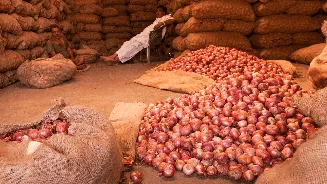 Govt dispatching onions to Patna, Lucknow, and Varanasi to control prices ahead of festivals