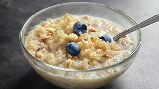 Oatmeal v/s quinoa: Which is healthier for breakfast?