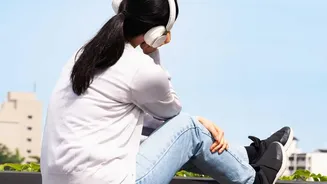 Ponytails Can Shift from Workday Neat to Weekend Relaxed without Complex Styling