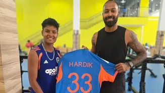 Hardik Pandya’s heartfelt gesture for Indian pacer Kranti Gaud wins hearts as MI skipper gifts jersey to World Cup winner