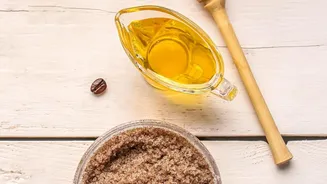 The Nutritional Difference Between Honey and Sugar Is Often Overstated