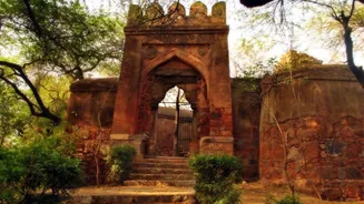 Top 5 chilling haunted places in Delhi you never knew existed