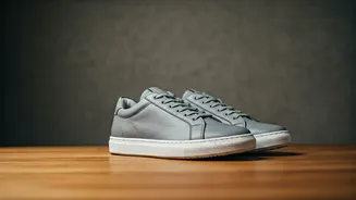 Best Men's Casual Sneakers: Comfort & Style