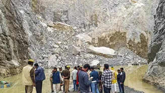 Sonbhadra stone mine collapse: 1 dead, 15 feared trapped