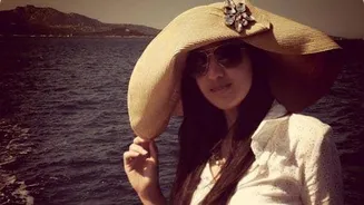 11 Foto Jadul Nia Ramadhani dan Keluarga, Banyak Momen Haru