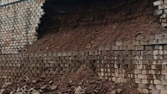 Intense rainfall causes Pune-Bengaluru highway section to collapse near Nippani