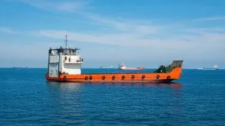 Indian refiners charter tankers to import discounted Iraqi crude