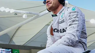 Why Nico Rosberg retired after winning F1 title?