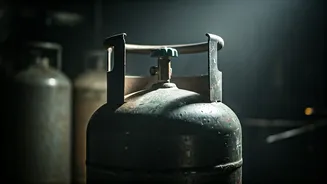 LPG Crisis Cripples Pune Food Delivery: Partners Face Drastic Income Drop