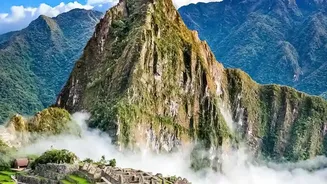Peru's Overrated Tourist Attractions: Crowds At Famous Heritage Sites