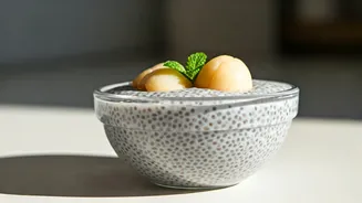 This Creamy Litchi Chia Pudding Beats Standard Oats