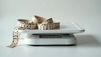 “Why do I lose weight fast but gain it back?”, Expert answers common diet questions